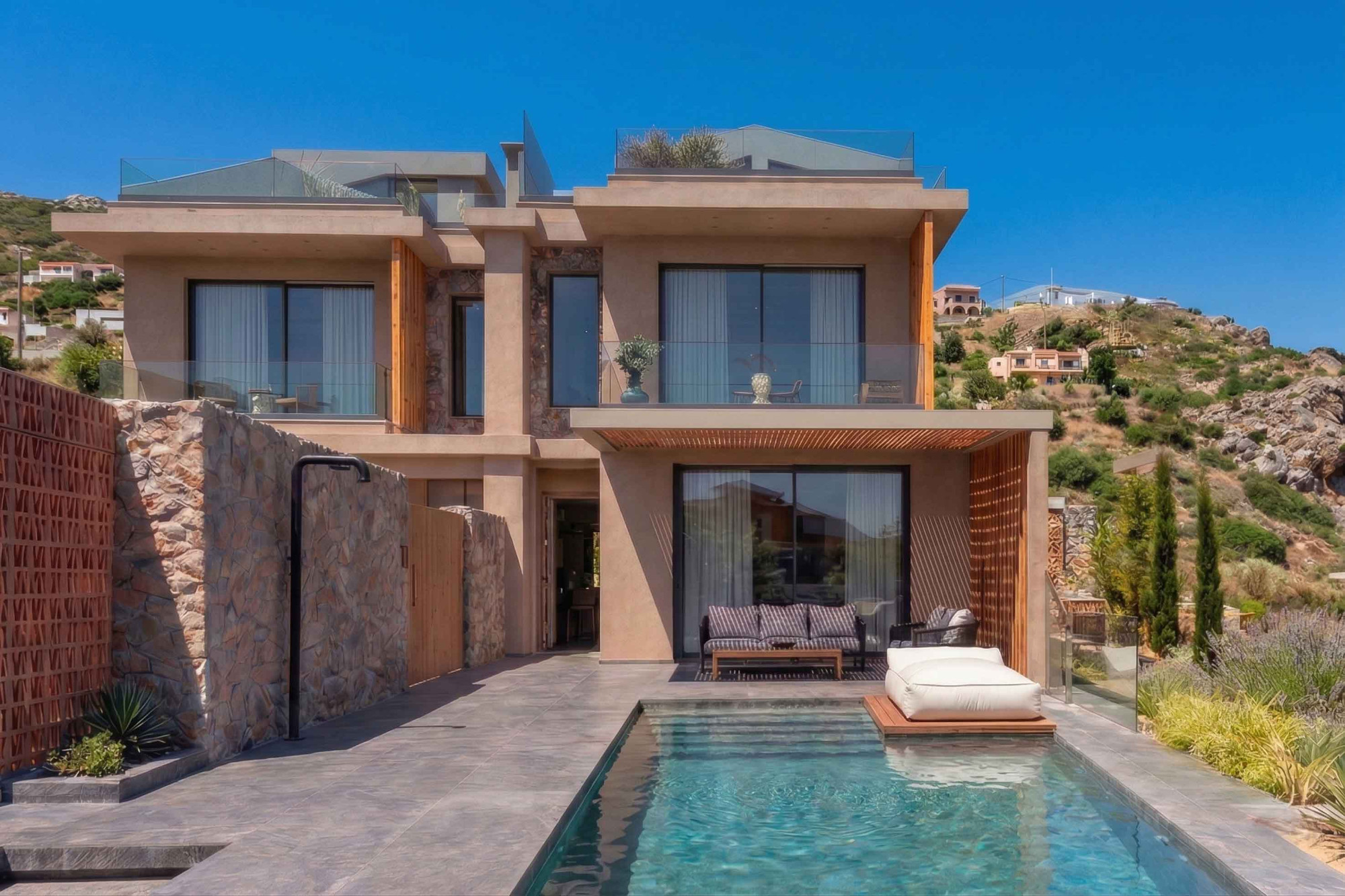 Lapis Nera Villas Complex